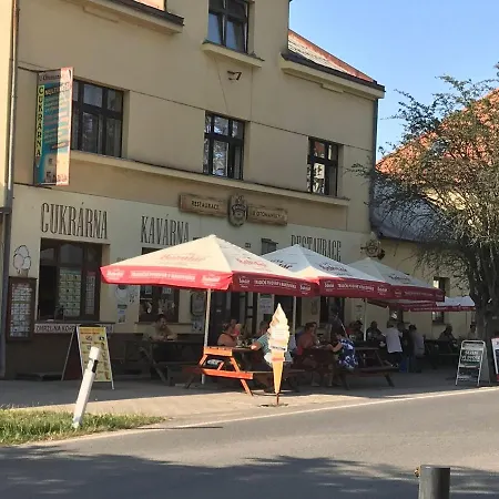 Adela's Czech Nyaraló